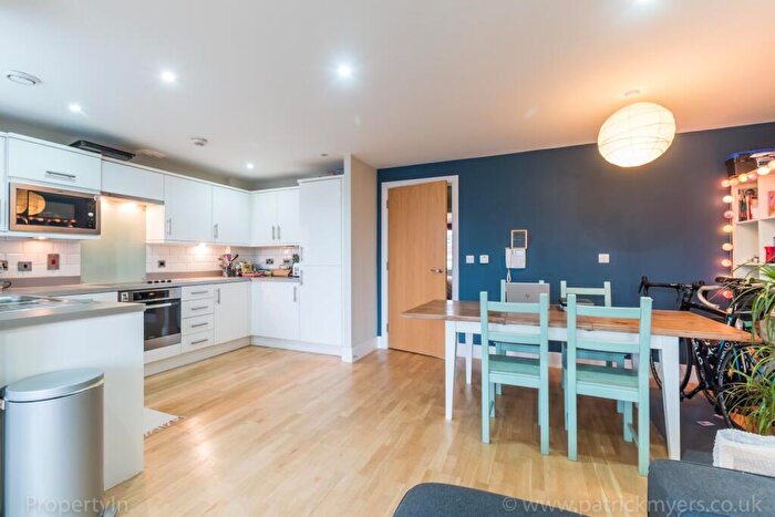 2 Bedroom Flat To Rent In Camberwell New Road London, SE5
