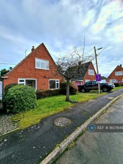 3 Bedroom Detached House To Rent In Glevum Close, Purton, Swindon, SN5