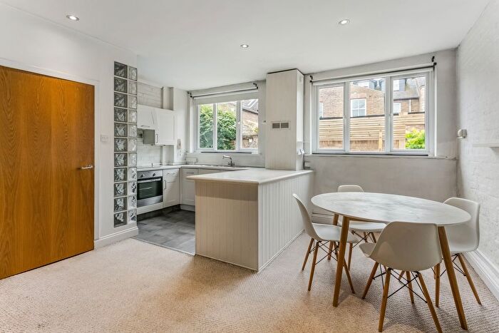 1 Bedroom Flat To Rent In St. Leonards Avenue, Windsor, SL4