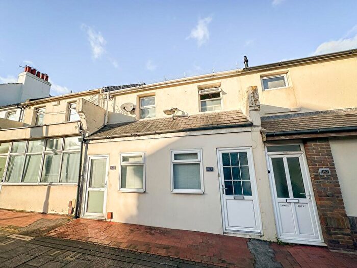1 Bedroom Maisonette For Sale In Church Street, Old Town, Eastbourne, BN21
