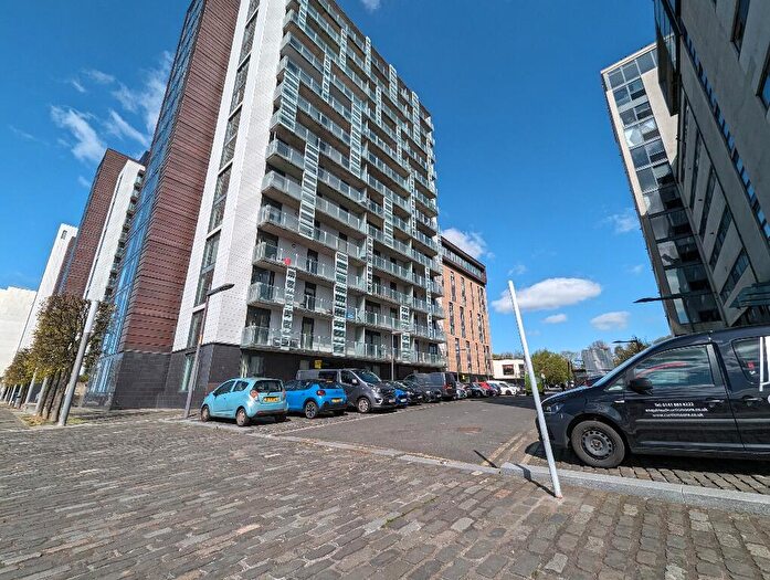 2 Bedroom Flat To Rent In , Castlebank Place, Glasgow, G11