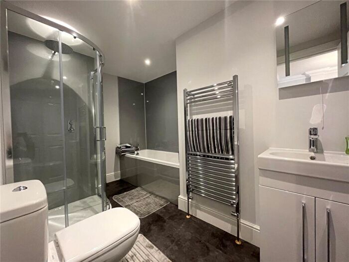 2 Bedroom Apartment To Rent In Pennsylvania Road, Exeter, EX4