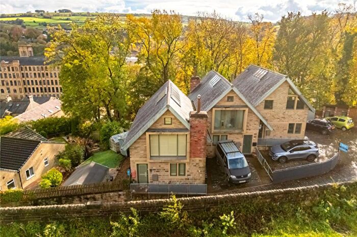 2 Bedroom End Of Terrace House For Sale In The Old Stable Block, Station Road, Slaithwaite, Huddersfield, HD7