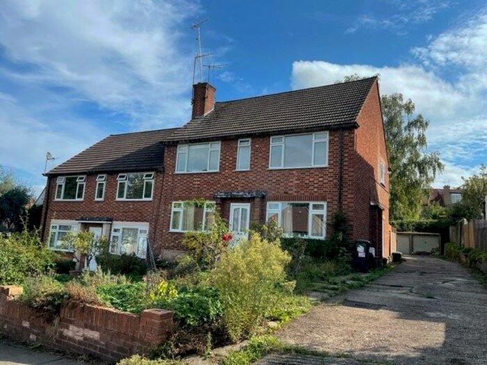 2 Bedroom Flat To Rent In Deepdene Court, London, N21