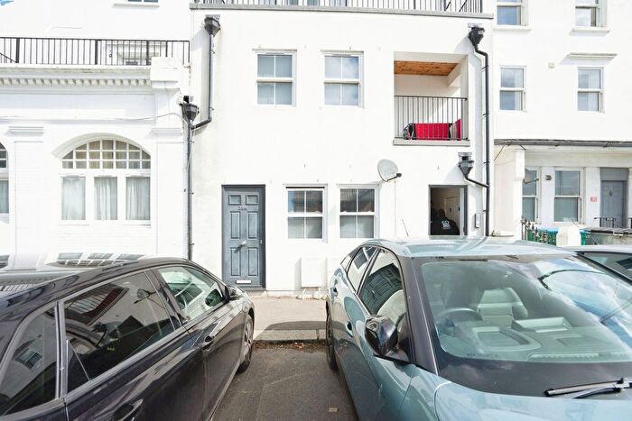 2 Bedroom Maisonette For Sale In Brighton Road, Shoreham-By-Sea, West Sussex, BN43