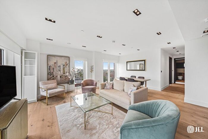 2 Bedroom Flat To Rent In Exchange Gardens, London, SW8