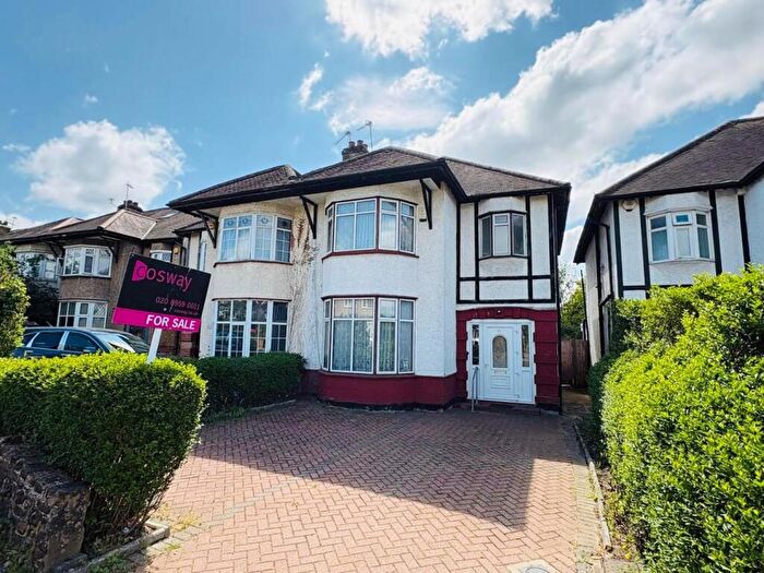 3 Bedroom Semi Detached House For Sale In Hale Lane, Mill Hill, NW7