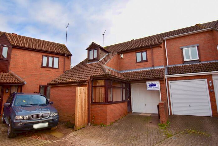 3 Bedroom End Of Terrace House To Rent In Hunsbury Green Northampton, NN4