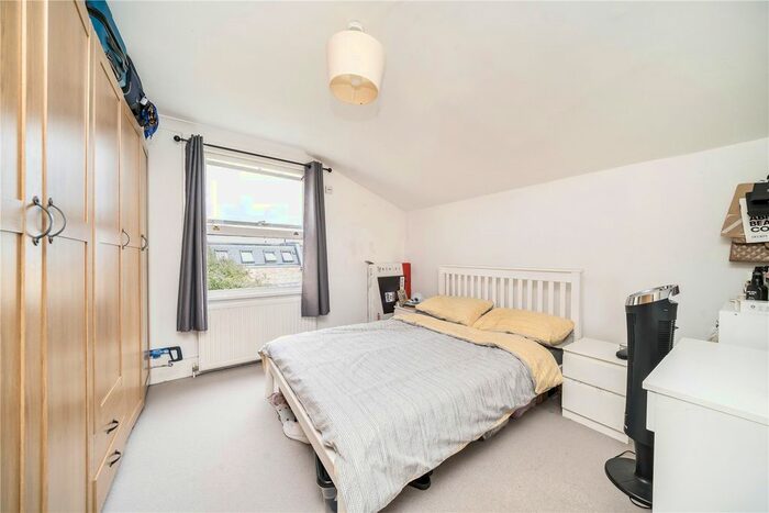 1 Bedroom Flat To Rent In Old Devonshire Road, London, SW12