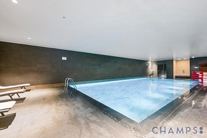 2 Bedroom Flat To Rent In Amory Tower, Canary Wharf, E14