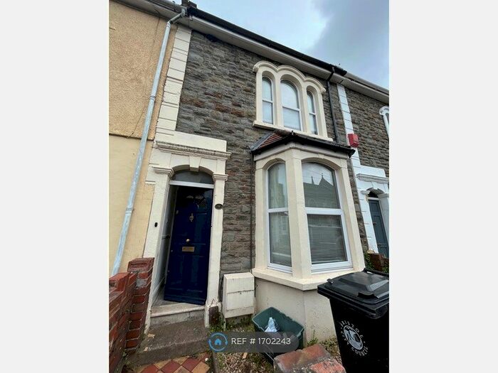 4 Bedroom Terraced House To Rent In Gilbert Road, Redfield, Bristol, BS5