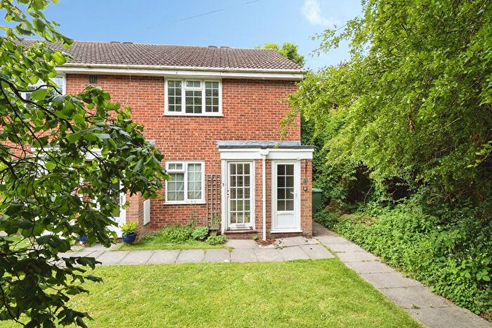 1 Bedroom Flat For Sale In Bishops Lane, Robertsbridge, East Sussex, TN32