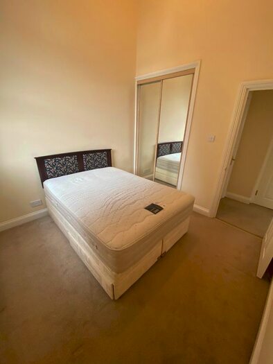 1 Bedroom Flat To Rent In Newsholme Drive, London, N21