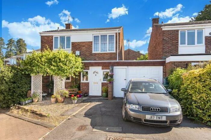 3 Bedroom Terraced House To Rent In Frimley, GU16