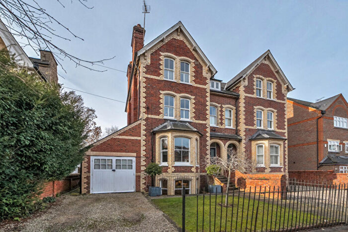 4 Bedroom Semi Detached House For Sale In Alexandra Road, Reading, Berkshire, RG1