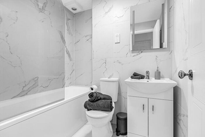 1 Bedroom Apartment For Sale In Tamworth Road, Hertford, SG13