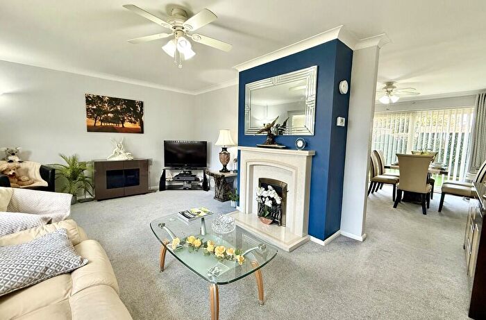 3 Bedroom Terraced House For Sale In Fairview Court, PO12