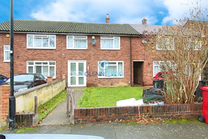 3 Bedroom Terraced House To Rent In Ripley Close, Langley, Slough, SL3