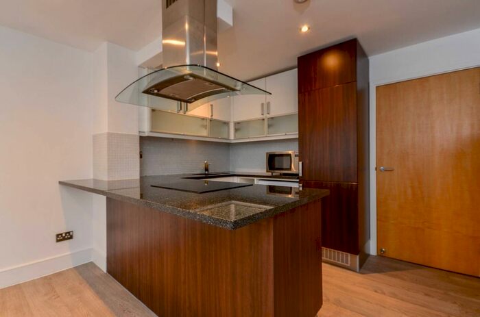 1 Bedroom Flat To Rent In Cromwell Road, Earls Court, London, SW5