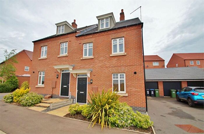 3 Bedroom Semi-Detached House To Rent In Betony Road, Coton Park, Rugby, Warwickshire, CV23
