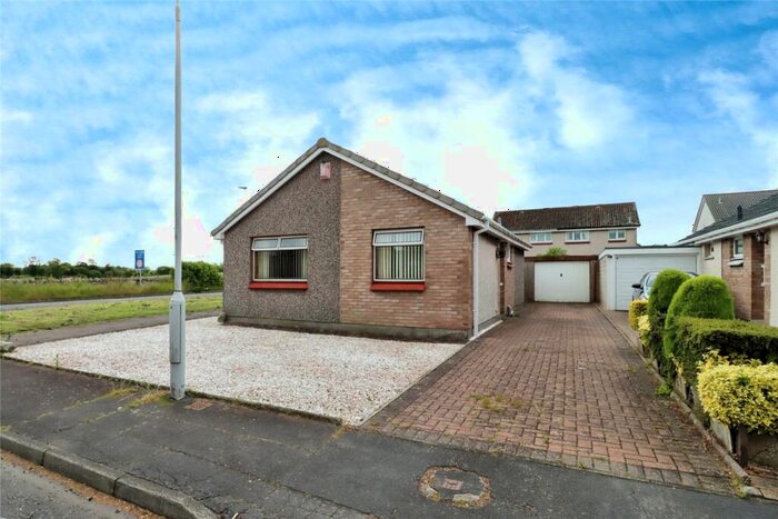 3 Bedroom Bungalow For Sale In Hunt Place, Crossford, Dunfermline, Fife, KY12