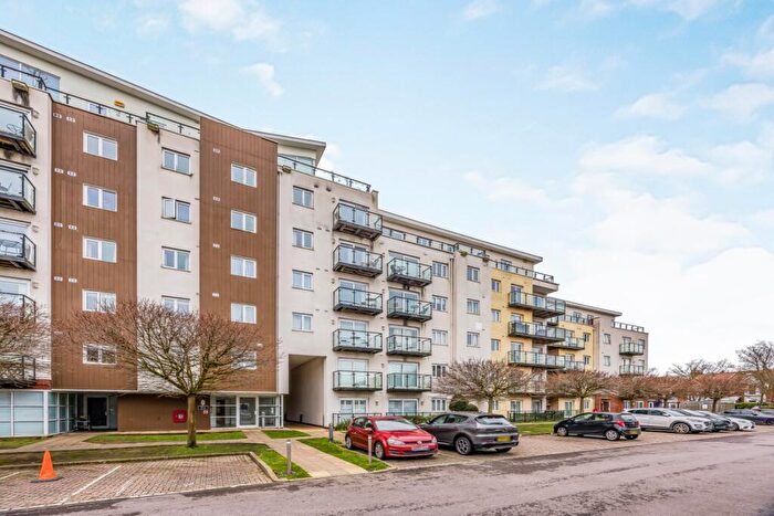 2 Bedroom Apartment For Sale In Gisors Road, Southsea, Hampshire, PO4