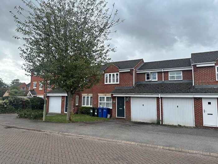 3 Bedroom Semi-Detached House To Rent In Bicester, Oxfordshire, OX26