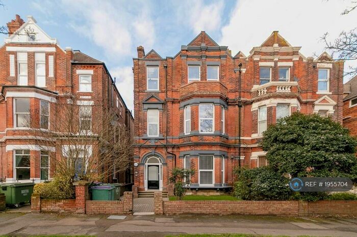 3 Bedroom Flat To Rent In Bouverie Road West, Folkestone, CT20