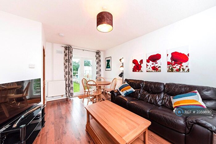 5 Bedroom Semi-Detached House To Rent In Cleeve Green, Bath, BA2