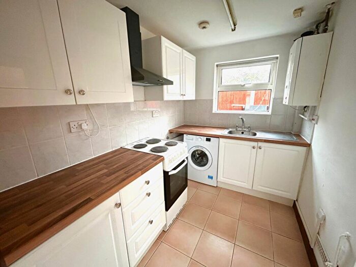 3 Bedroom House To Rent In Victoria Road, Bletchley, MK3