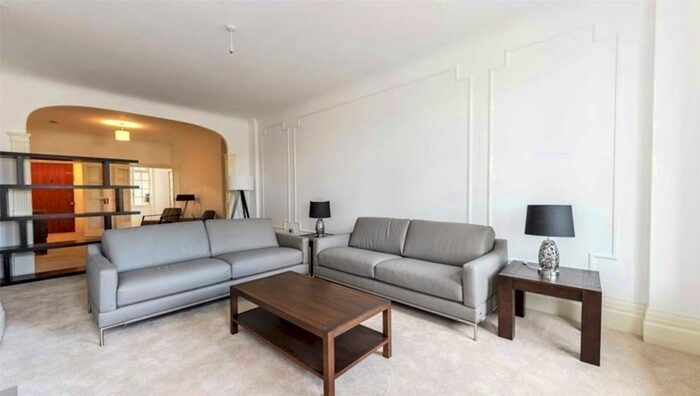 5 Bedroom Flat To Rent In Park Road, London, NW8