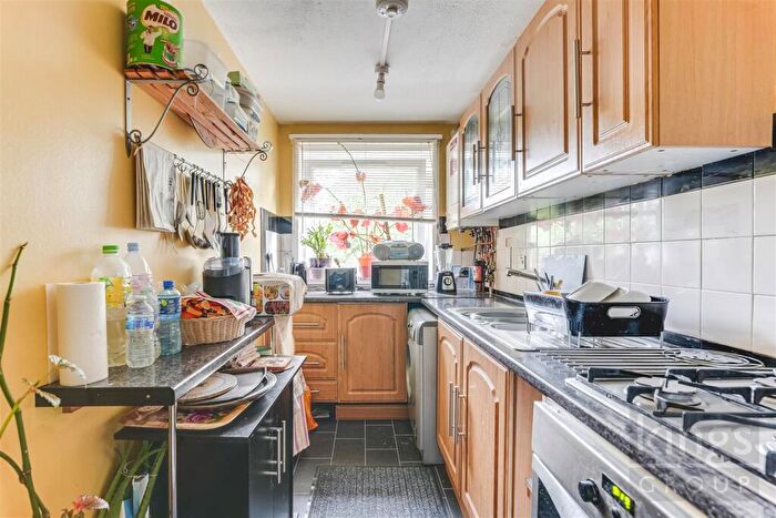 1 Bedroom Flat For Sale In Strand Place, Edmonton, N18
