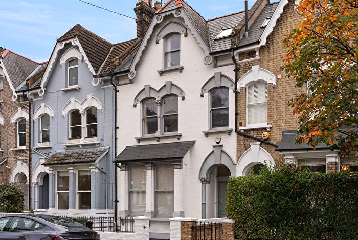 4 Bedroom Terraced House For Sale In Warbeck Road, London, W12