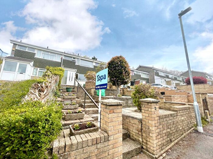 3 Bedroom Terraced House For Sale In Gainsborough Road, Penarth, CF64