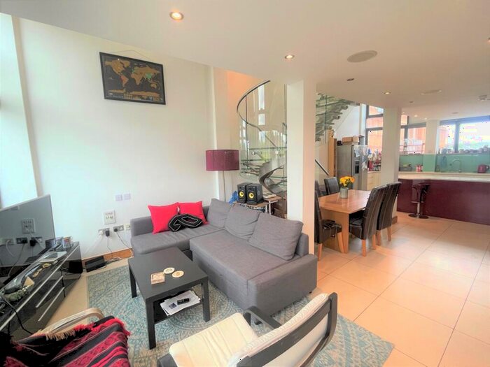 2 Bedroom Penthouse To Rent In Arlington Road, Camden, NW1