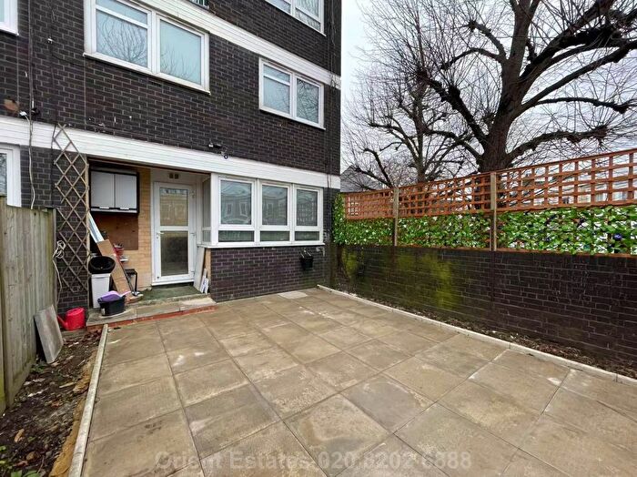 3 Bedroom Flat To Rent In Raglan Street, London, NW5