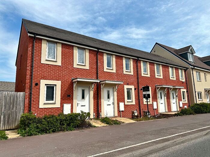 2 Bedroom Terraced House To Rent In Kings Drive, Bridgwater, TA6