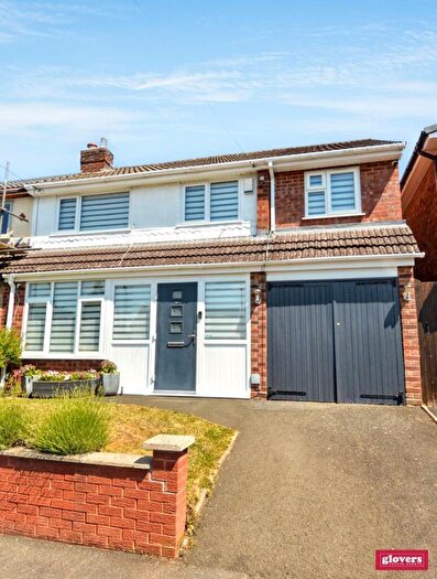 4 Bedroom Semi Detached House For Sale In Kings Road, Kings Heath, Birmingham, B14