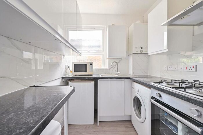 Studio To Rent In Calais Street, Oval, London, SE5