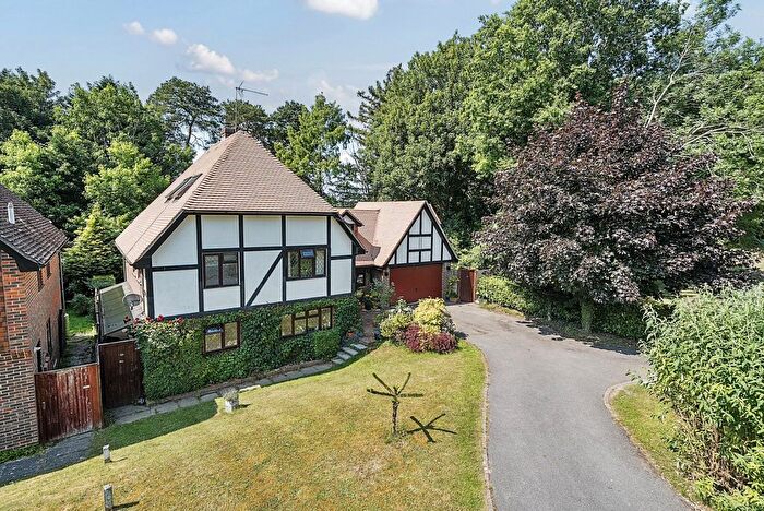 5 Bedroom Detached House To Rent In Broad Ha'penny, Wrecclesham, Farnham, GU10