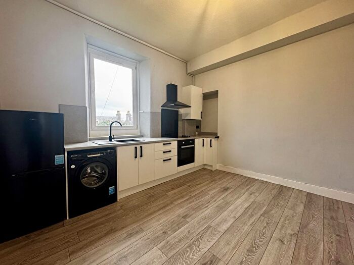 2 Bedroom Flat To Rent In Wallfield Crescent, Aberdeen, AB25