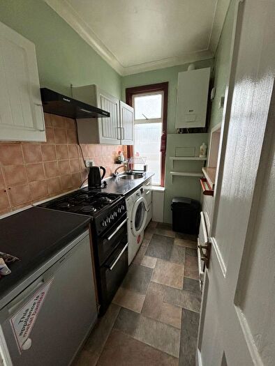 1 Bedroom Flat To Rent In Highbury Gardens, Ilford, IG3
