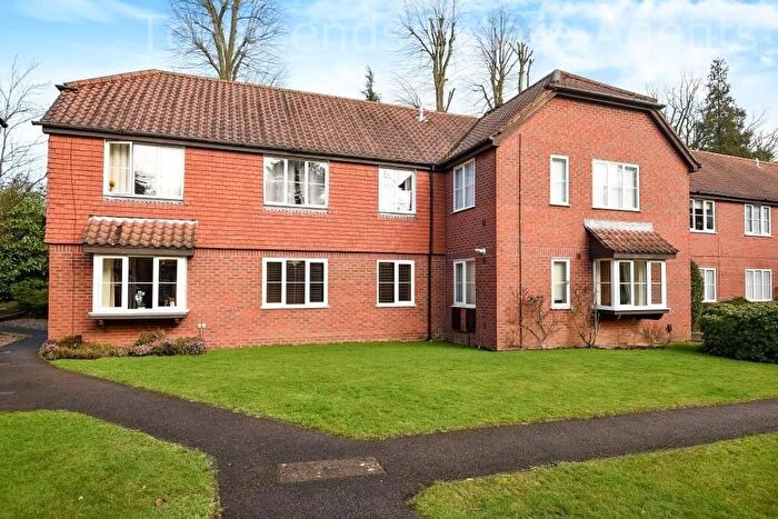 2 Bedroom Flat To Rent In Murray Road, Northwood, HA6