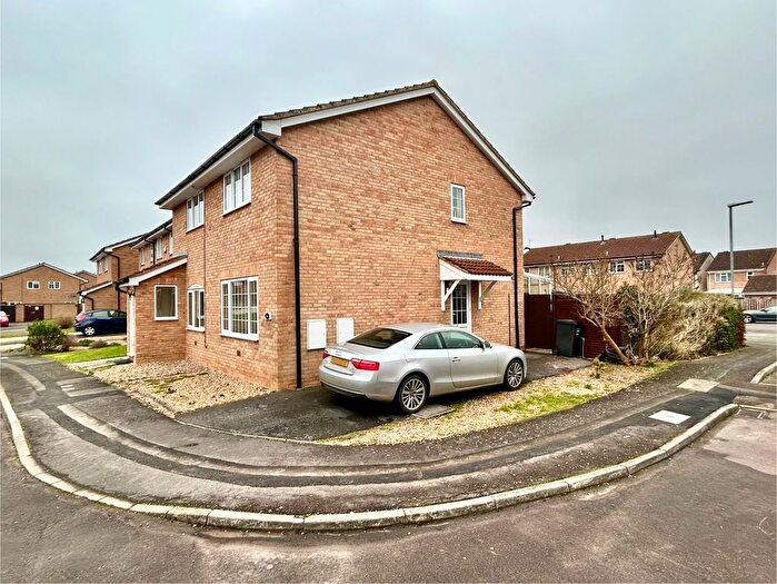 2 Bedroom Property To Rent In Ryburn Close, Taunton, TA1