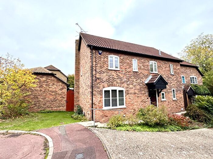 4 Bedroom Detached House For Sale In Ivar Gardens, Lychpit, Basingstoke, RG24