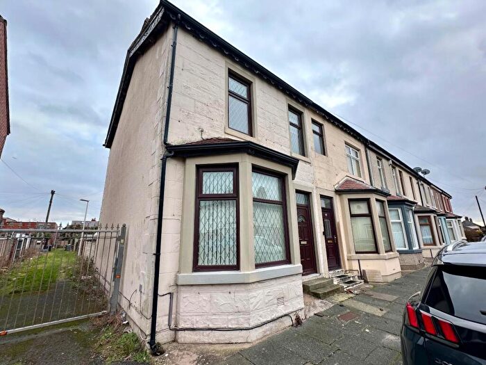 3 Bedroom End Of Terrace House For Sale In Linfield Terrace, Blackpool, FY4