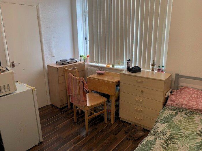 Studio To Rent In High Street, Ruislip, HA4