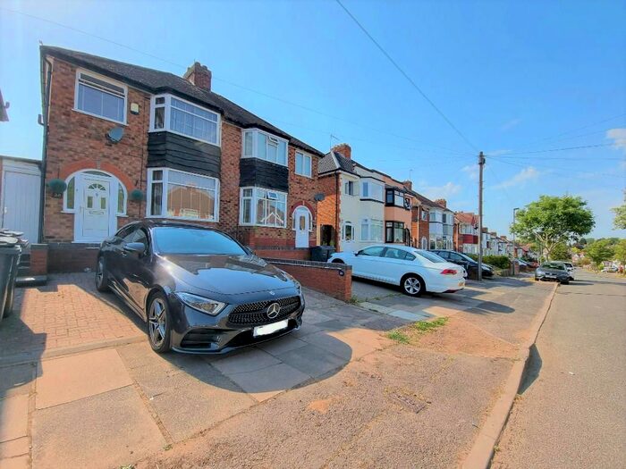 3 Bedroom Semi-Detached House To Rent In Elmcroft Road, Yardley, Birmingham, B26