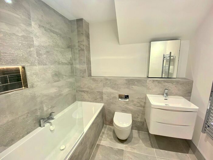 2 Bedroom Apartment To Rent In Apple Blossom Grove, Cadishead, M44