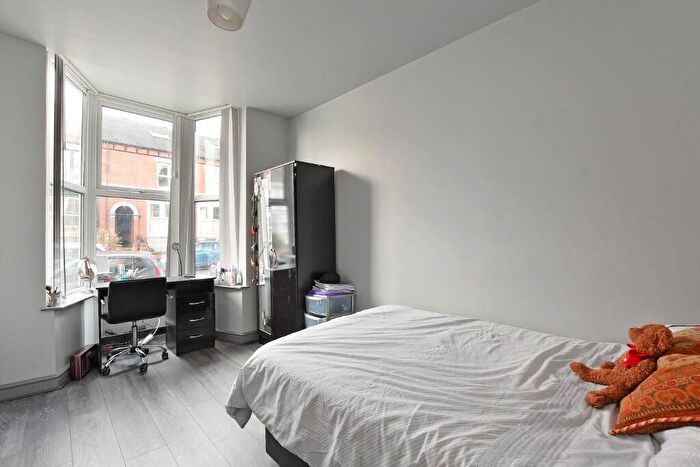 4 Bedroom House To Rent In South View Road, Sheffield, S7
